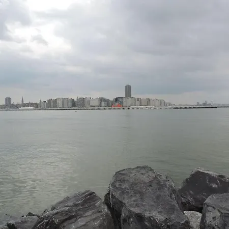 Florivan Comfortable 別荘 オステンド